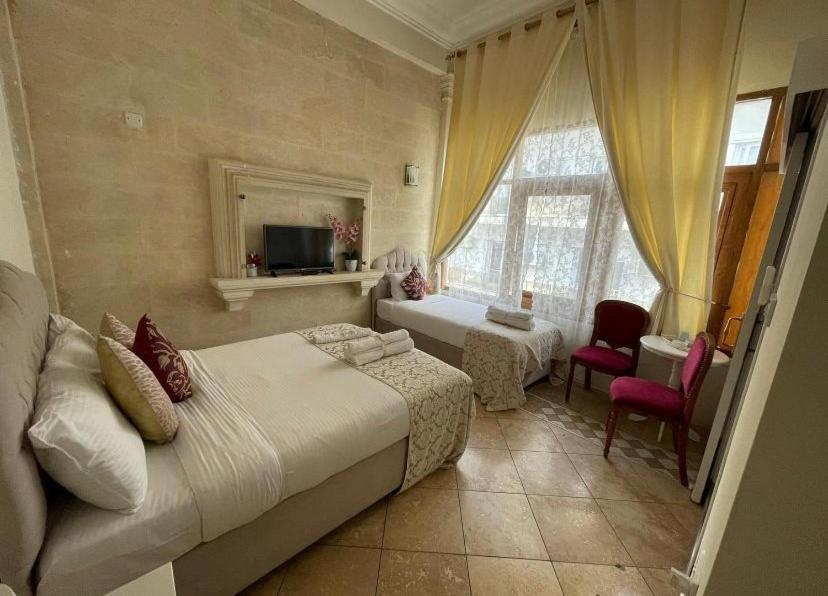 Lord'S Residence Boutique Hotel Kerýnia Eksteriør bilde