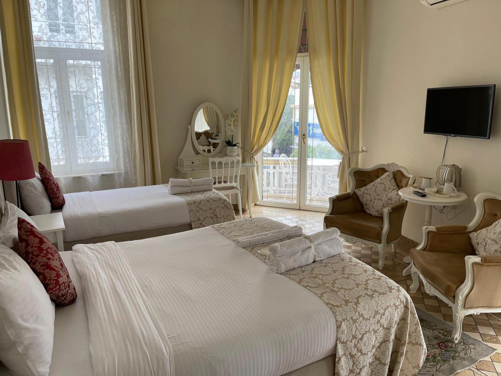 Lord'S Residence Boutique Hotel Kerýnia Eksteriør bilde