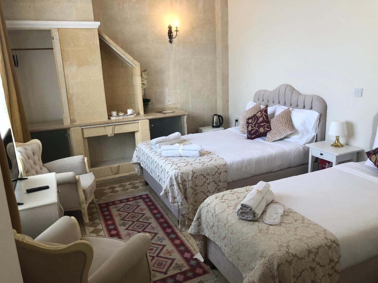 Lord'S Residence Boutique Hotel Kerýnia Eksteriør bilde