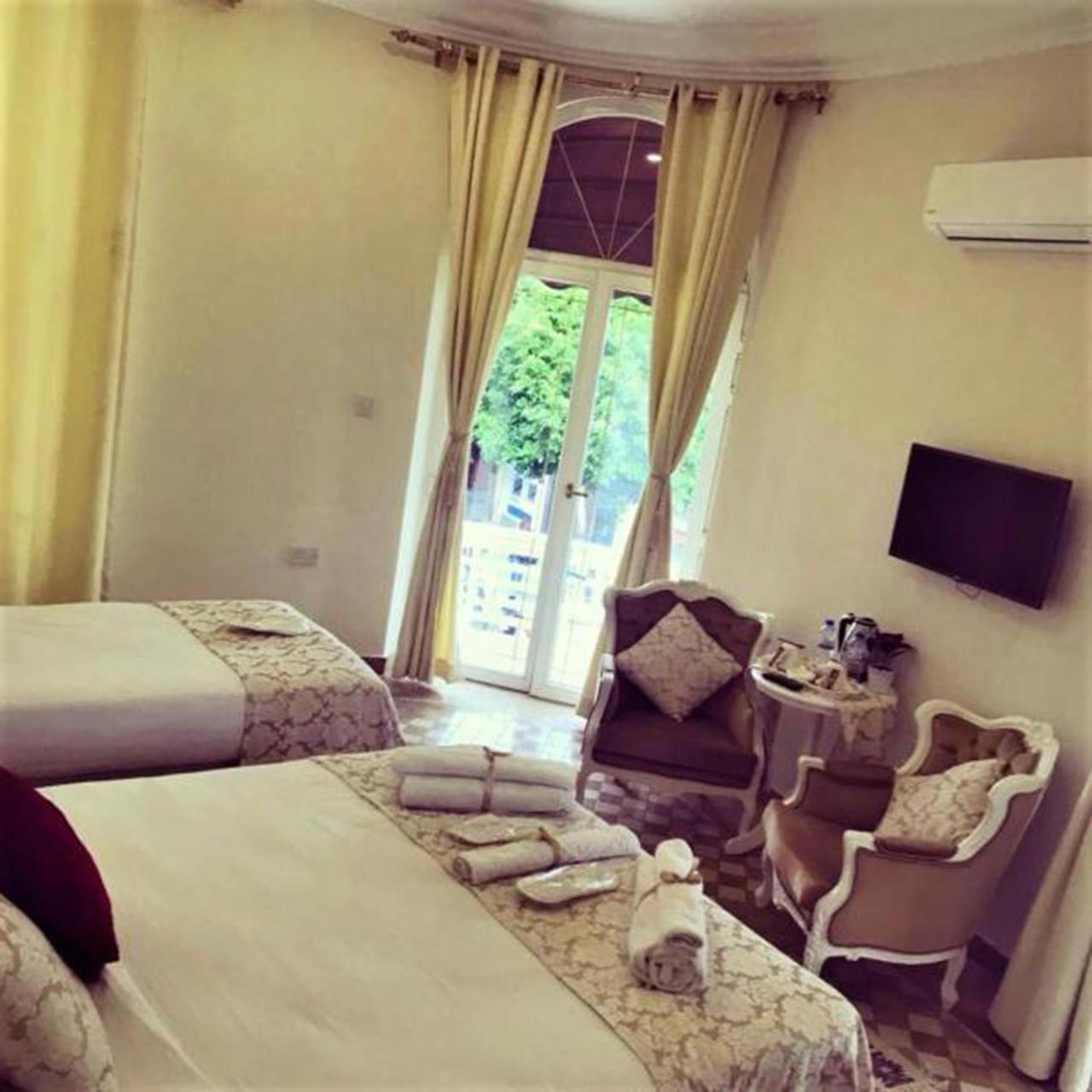 Lord'S Residence Boutique Hotel Kerýnia Eksteriør bilde